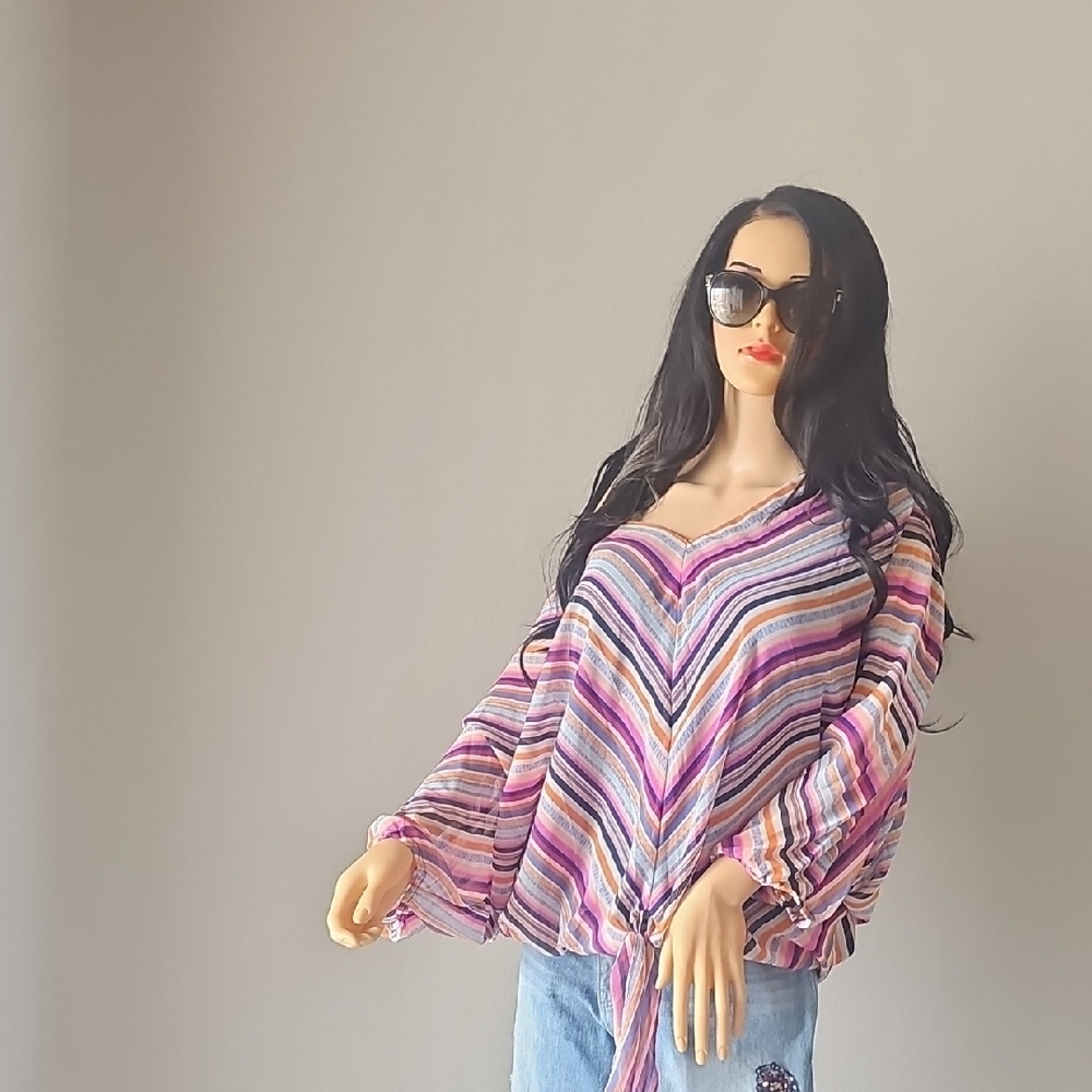 Chic Multicolor V-Neck Blouse - image 3